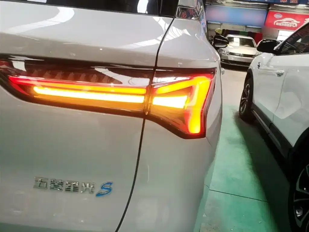 Wuling Xingguang S — фото 4