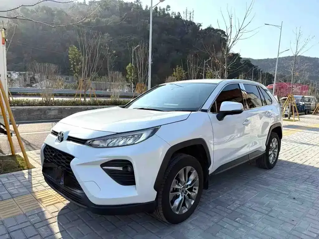Toyota Wildlander — фото 1