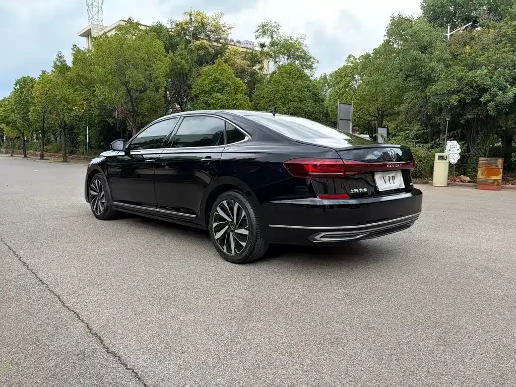 Volkswagen Passat — фото 4