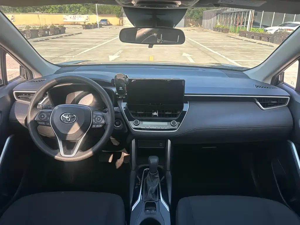 Toyota Frontlander 2023 из CN, фото 4