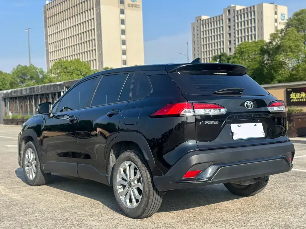 Toyota Frontlander 2023 из CN, фото 3