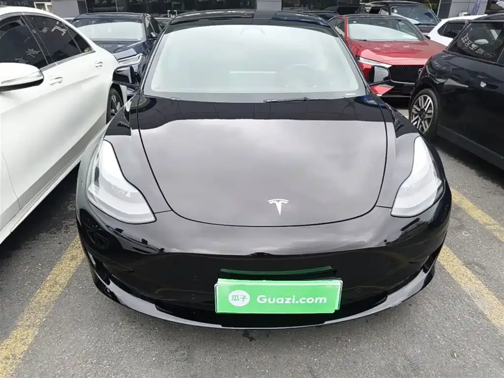 Tesla Model 3 — фото 3