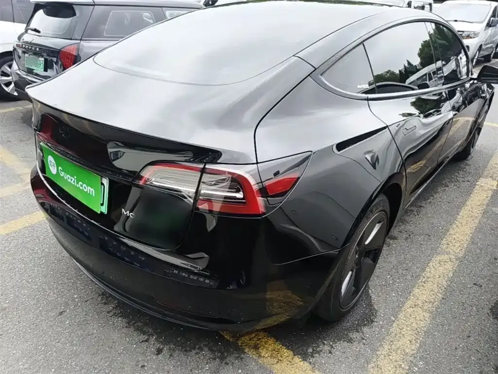Tesla Model 3 — фото 10