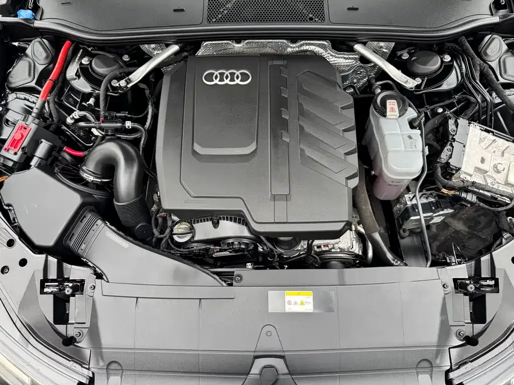 Audi A6L — фото 9