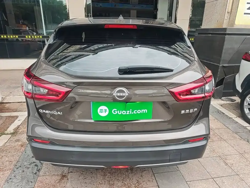 Nissan Qashqai — фото 10