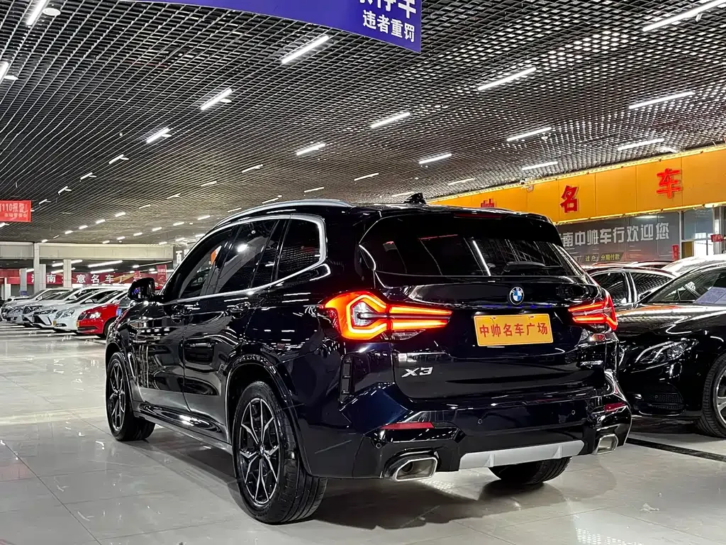 BMW X3 — фото 8
