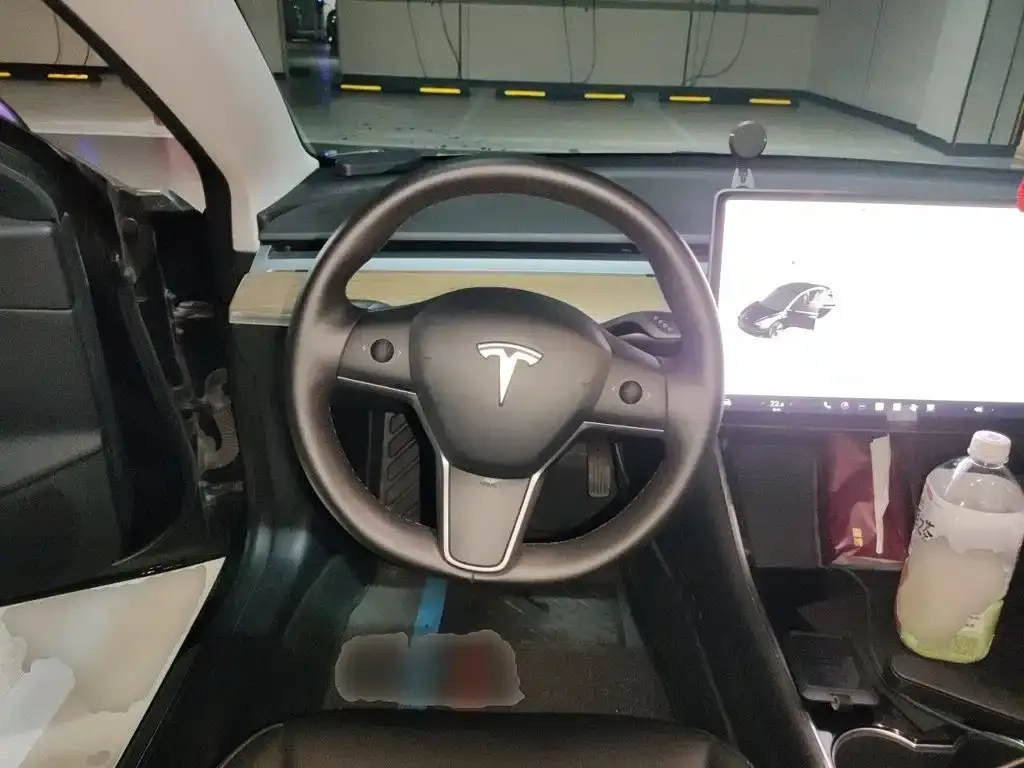 Tesla Model 3 — фото 4