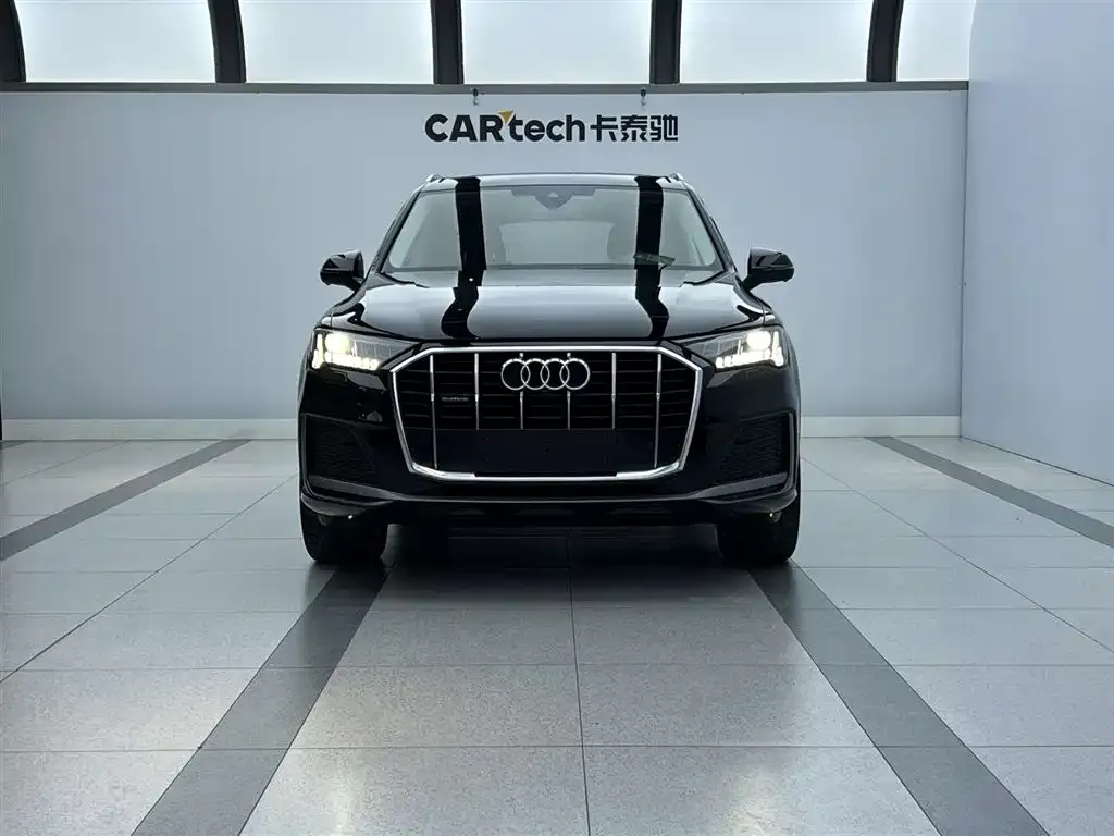 Audi Q7 — фото 6