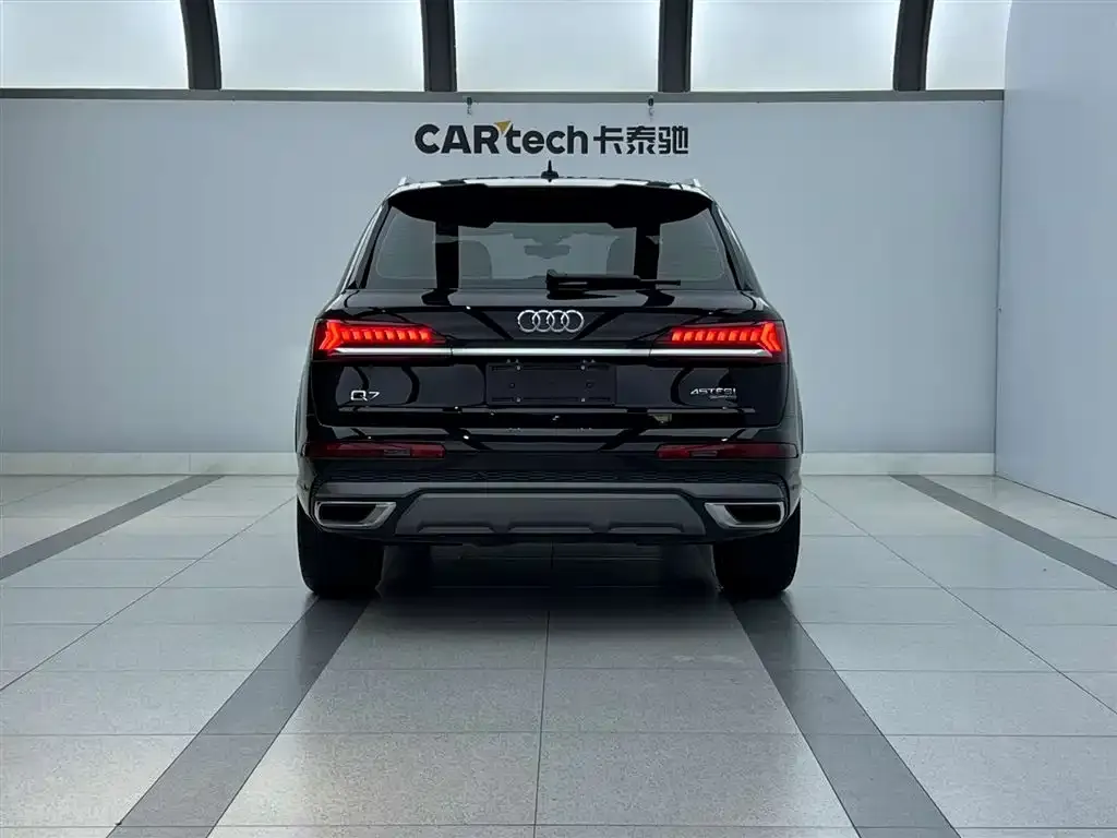 Audi Q7 — фото 5