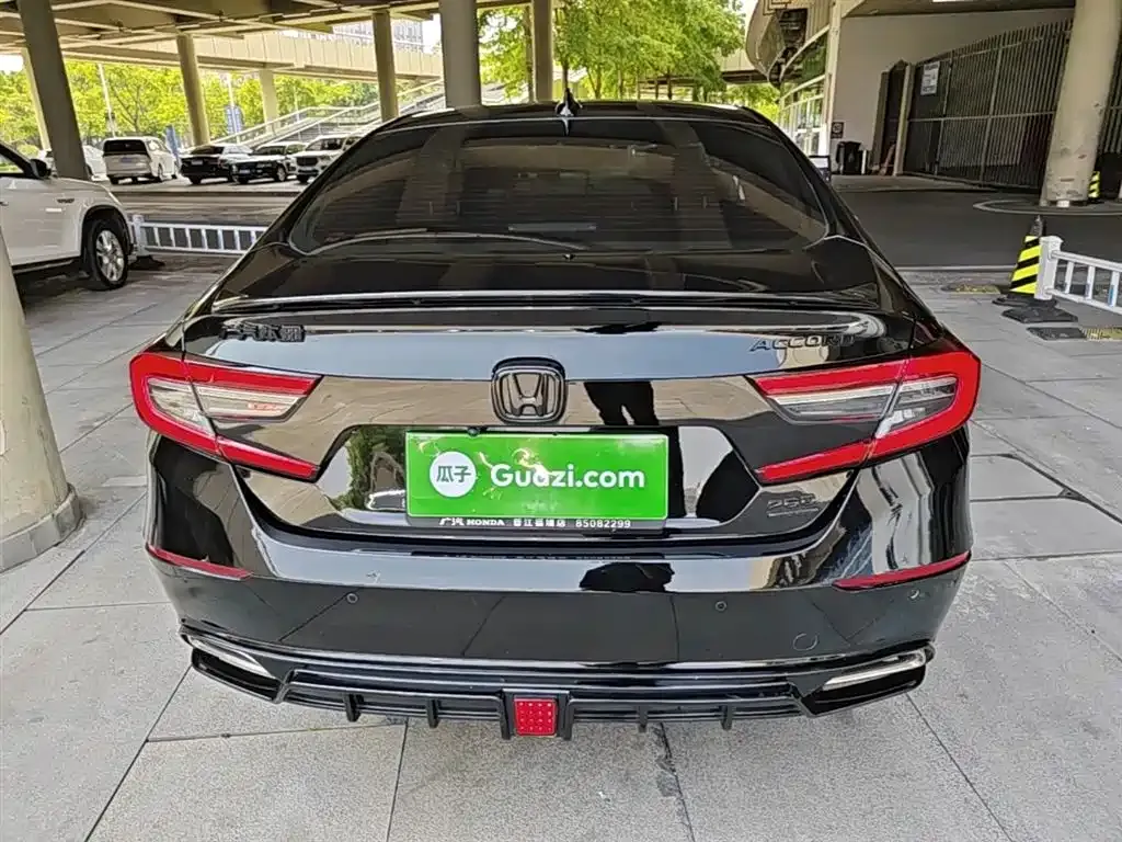 Honda Accord — фото 10