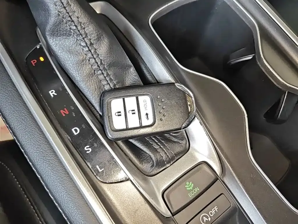 Honda Accord — фото 3
