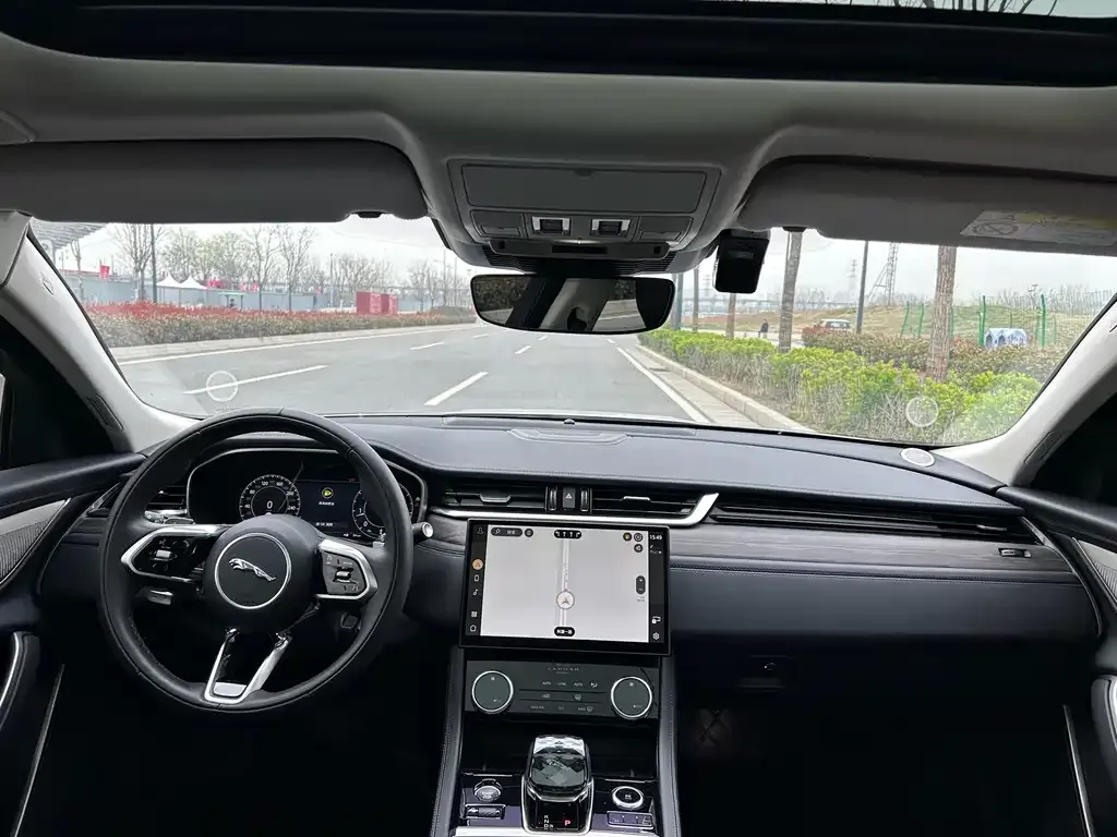 Jaguar XFL 2024 из CN, фото 8