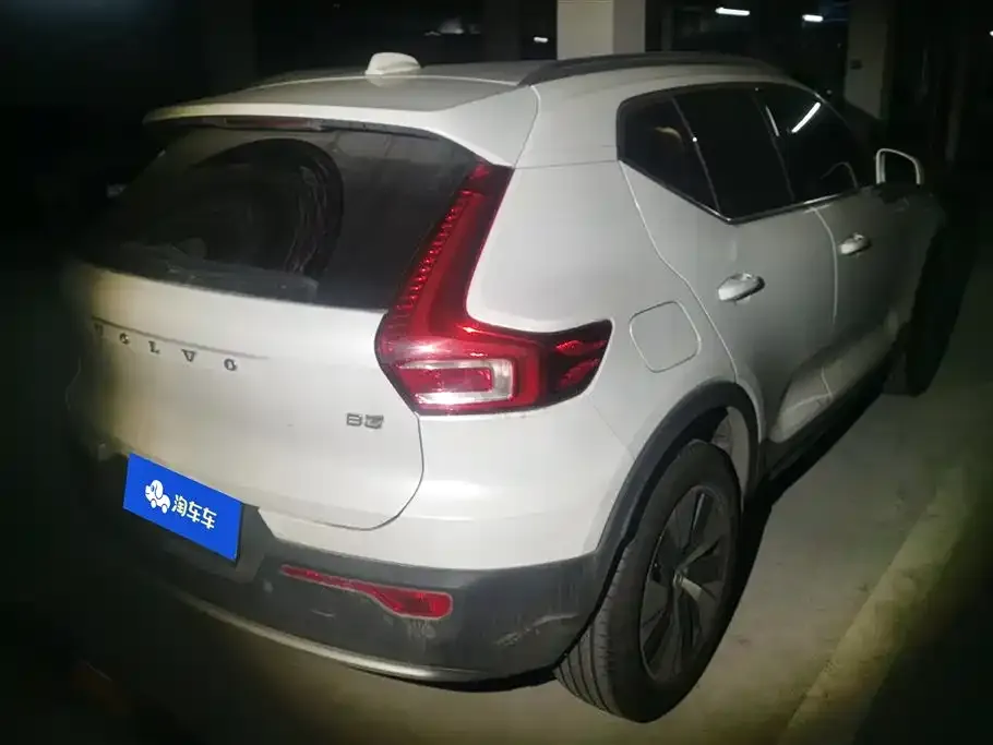 Volvo XC40 2023 из CN, фото 2