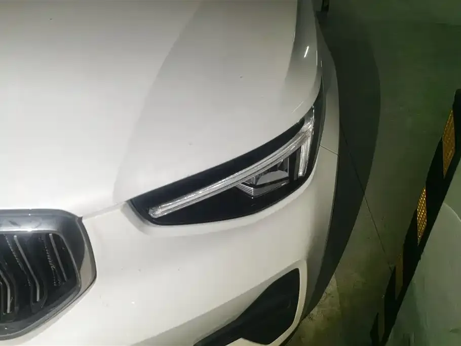 Volvo XC40 2023 из CN, фото 3