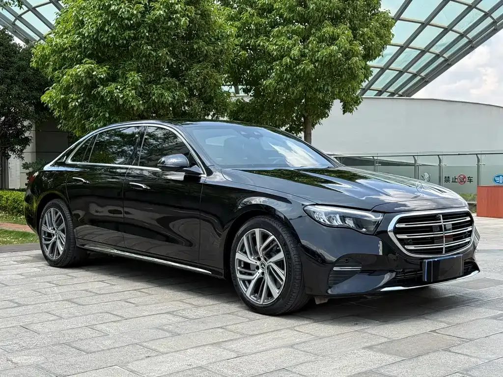 Mercedes-Benz E-Class — фото 10