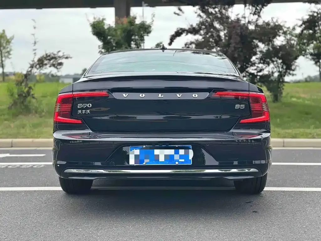 Volvo S90 — фото 8