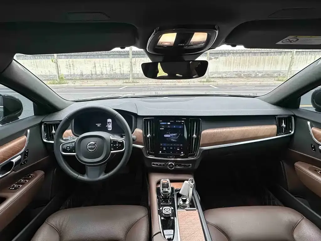 Volvo S90 — фото 4
