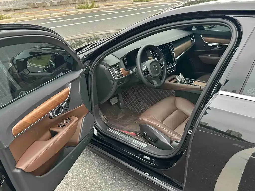Volvo S90 — фото 10