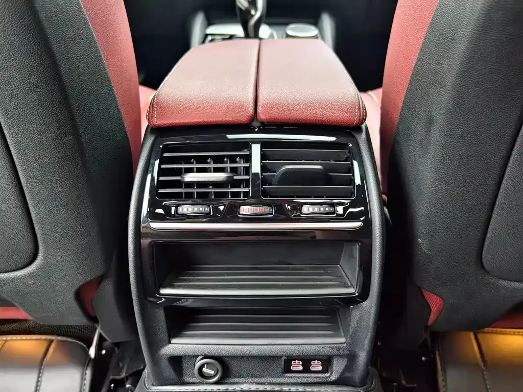 BMW 5 Series — фото 9