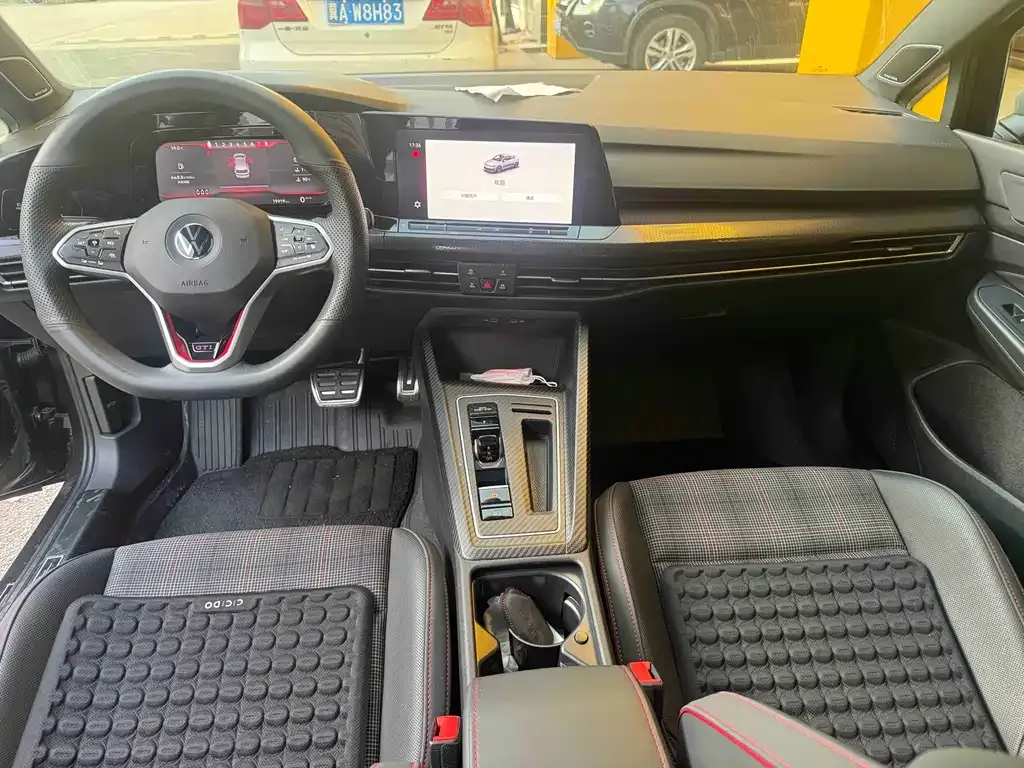 Volkswagen Golf GTI 2024 из CN, фото 2