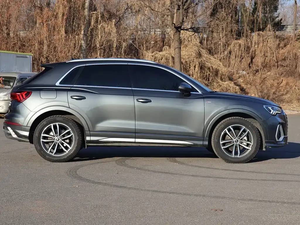 Audi Q3 — фото 10