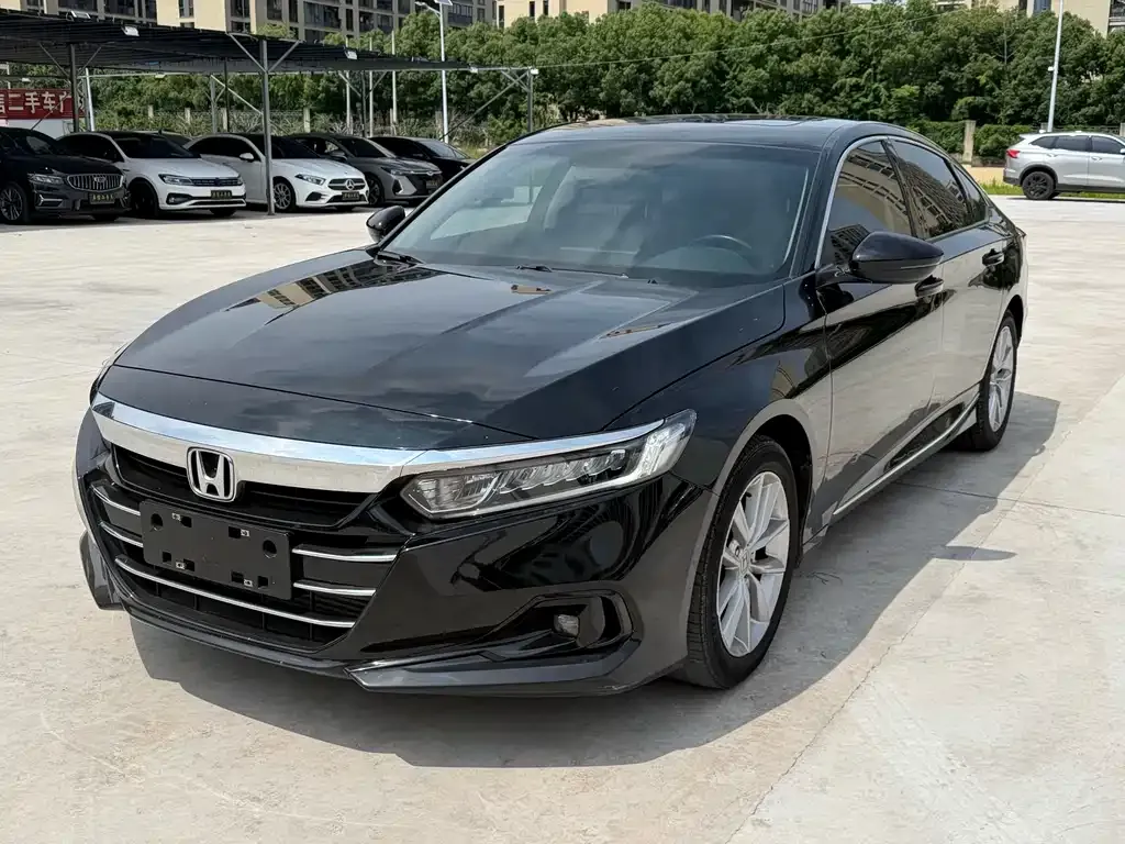Honda Accord — фото 1