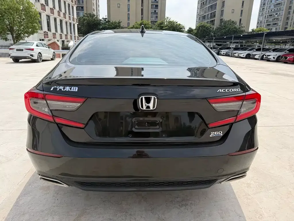 Honda Accord — фото 5