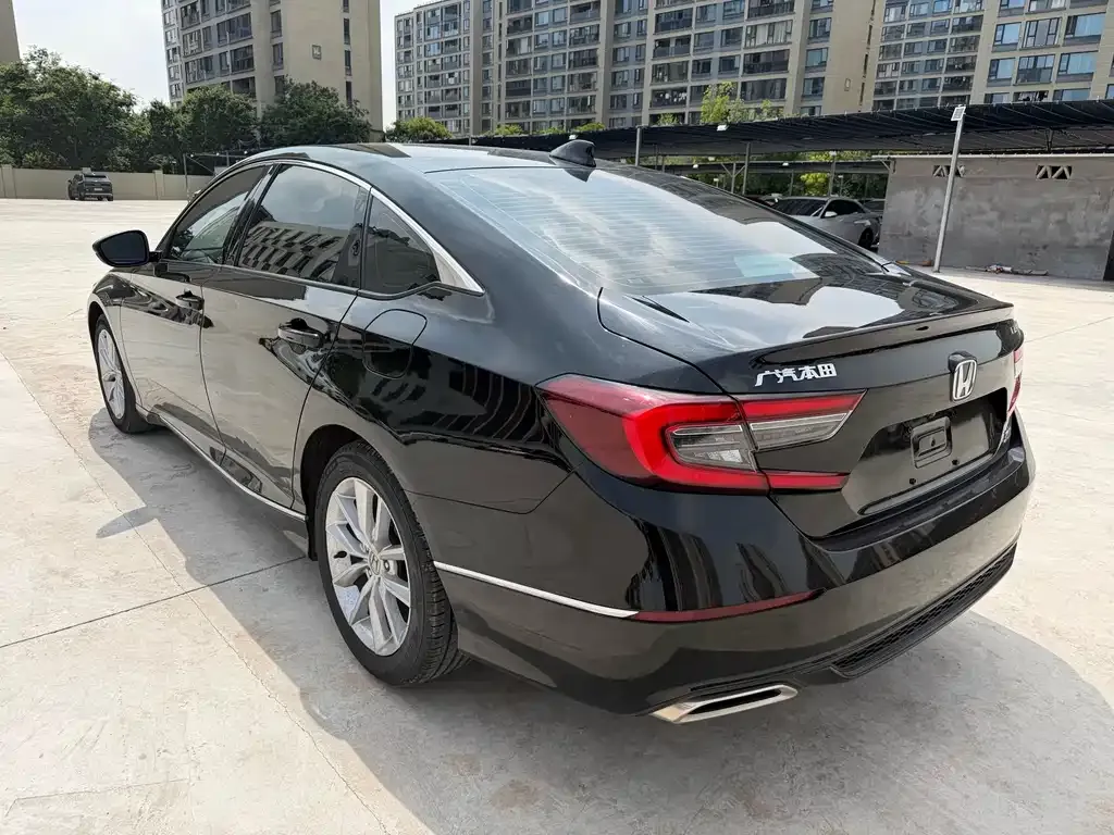 Honda Accord — фото 2