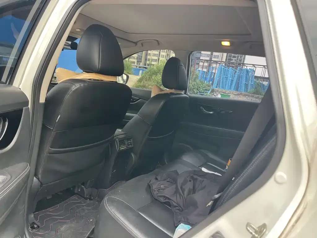 Nissan X-Trail 2021 из CN, фото 2