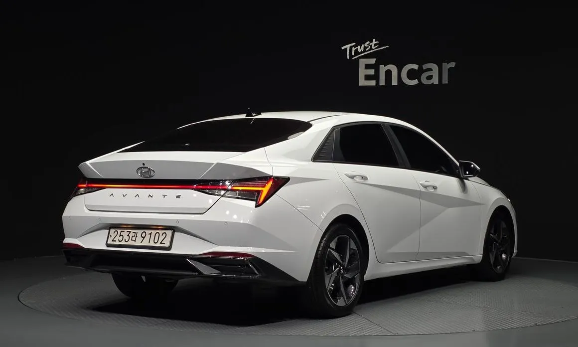 Hyundai AVANTE — фото 2