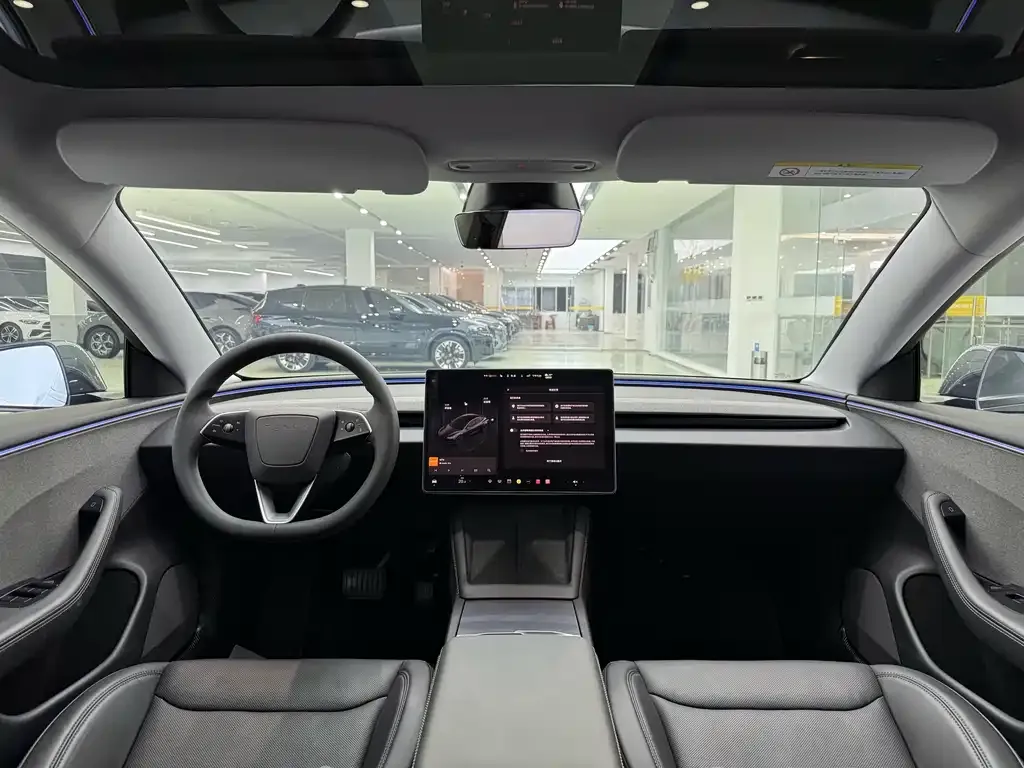 Tesla Model 3 — фото 9
