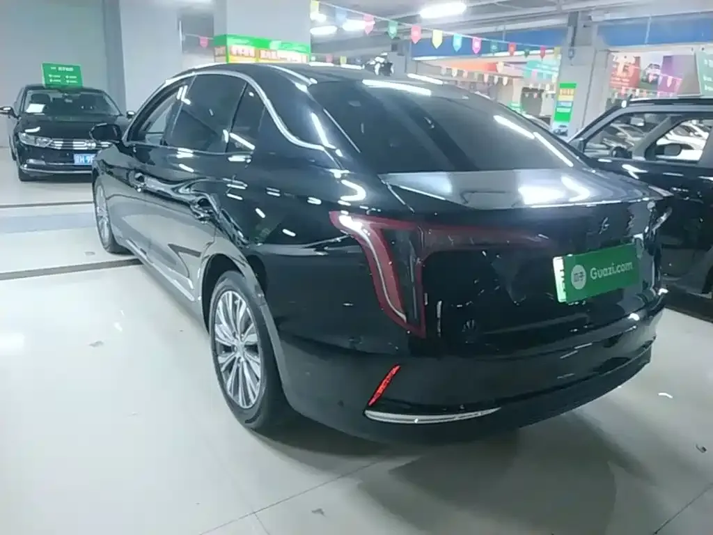 Hongqi E-QM5 — фото 5