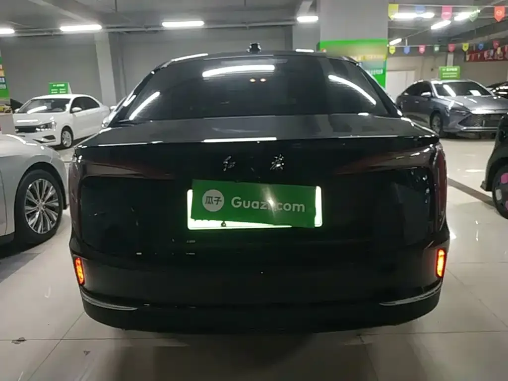 Hongqi E-QM5 — фото 2