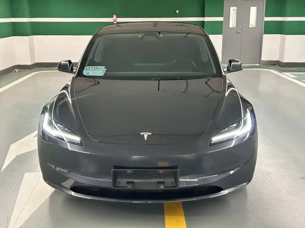 Tesla Model 3 — фото 3