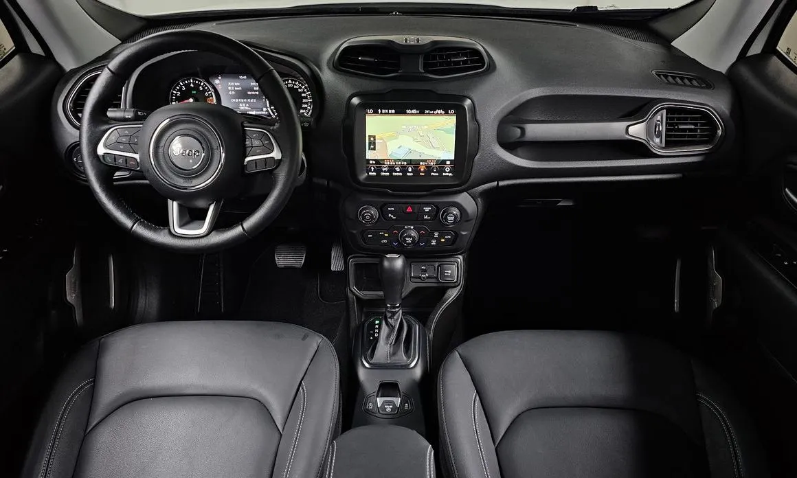 Jeep Renegade 2023 из KR, фото 4