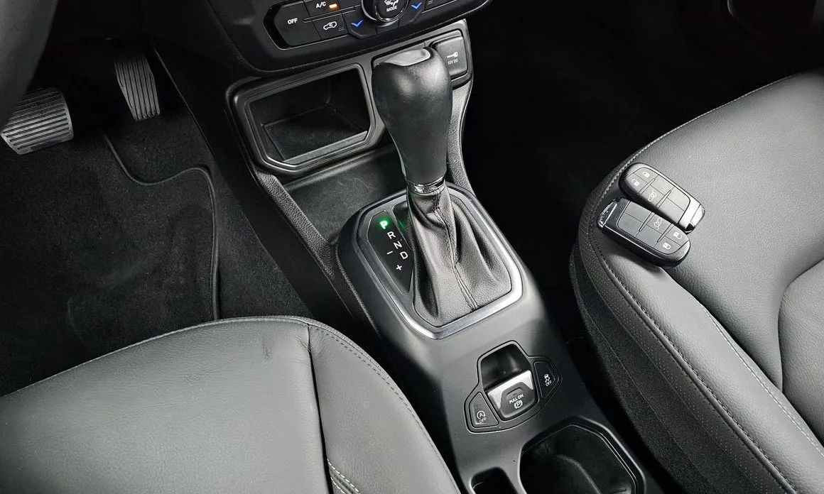 Jeep Renegade 2023 из KR, фото 6