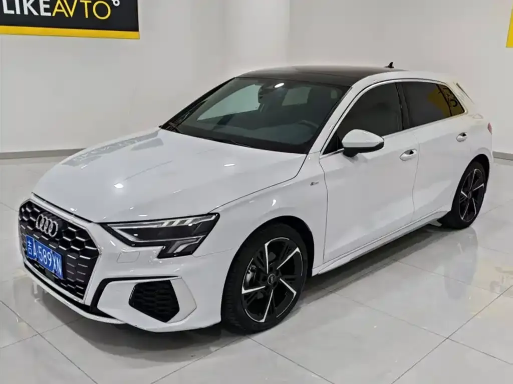 Audi A3 — фото 1