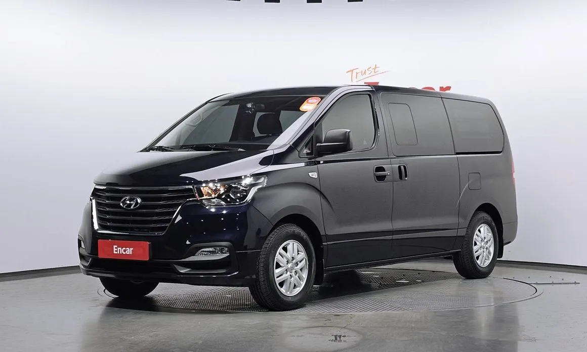 Hyundai Starex — фото 1