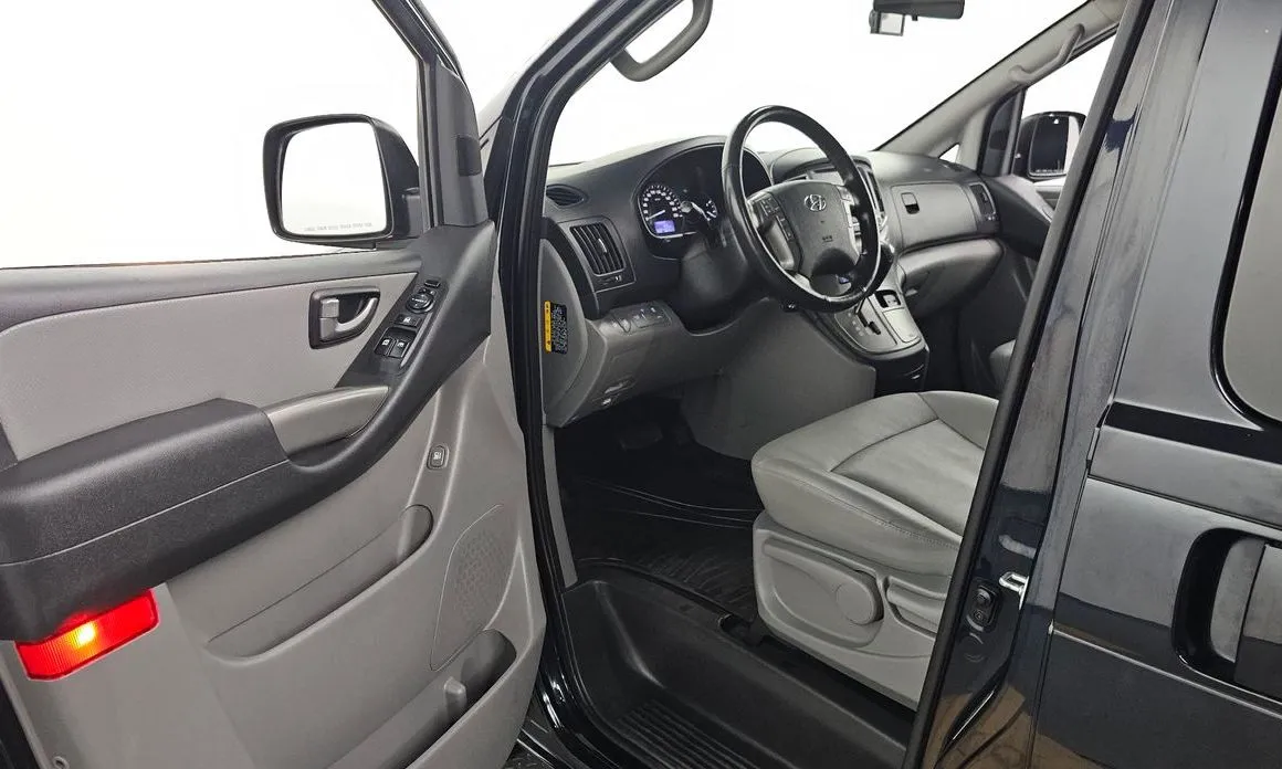 Hyundai Starex — фото 10