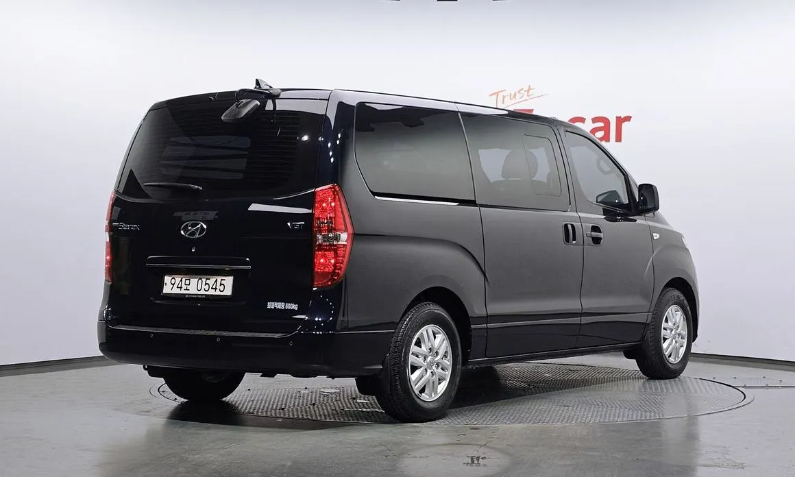 Hyundai Starex — фото 5
