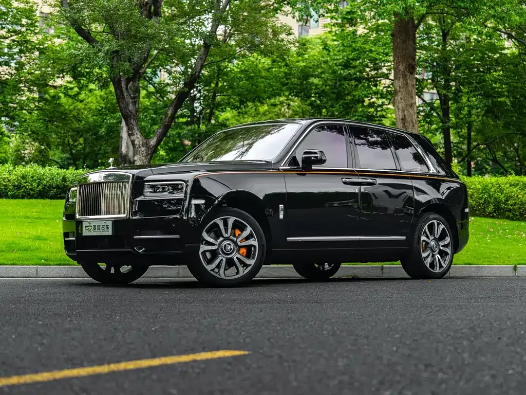 Rolls-Royce Cullinan — фото 1