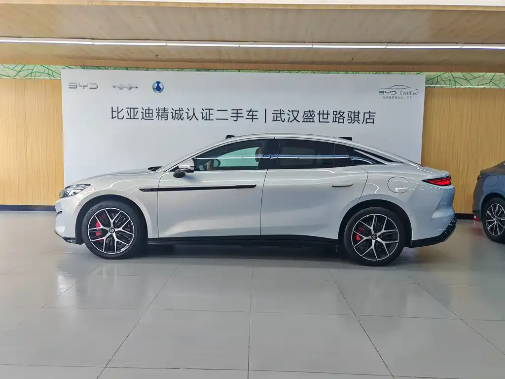 BYD Han L — фото 3