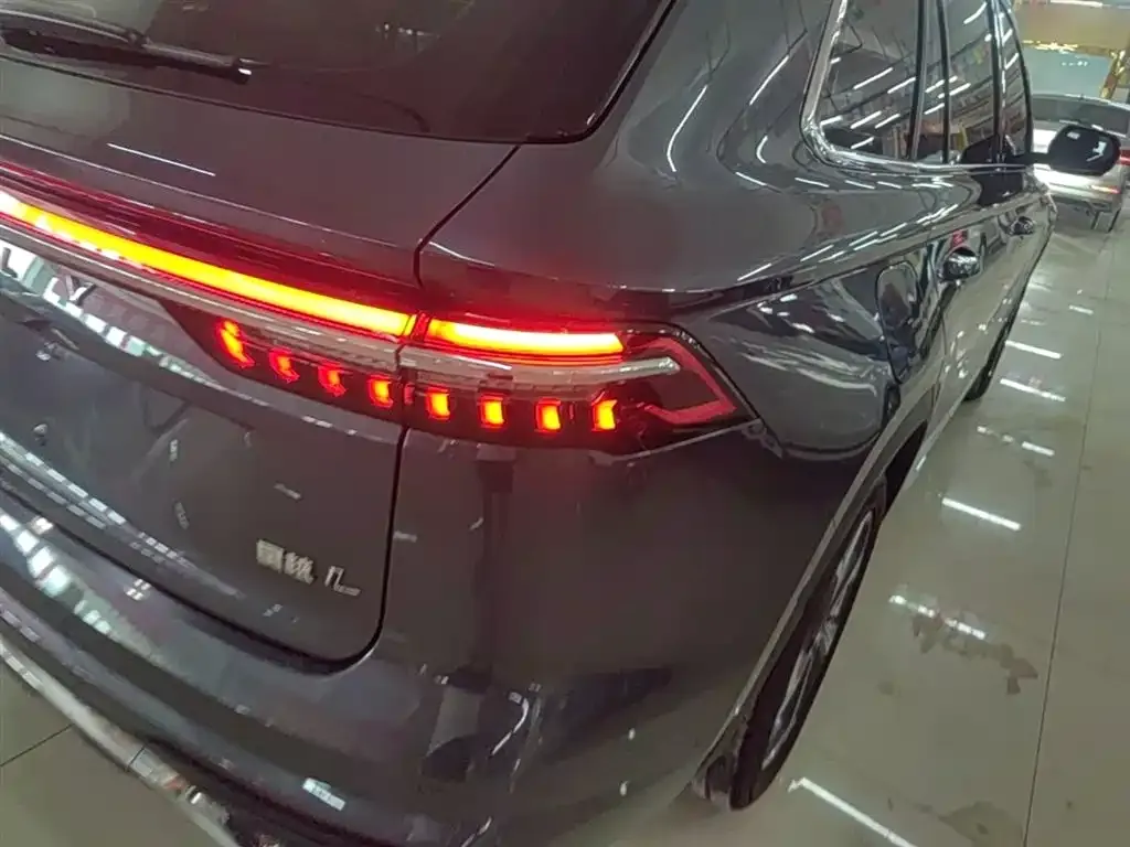 Geely Xingyue L — фото 9