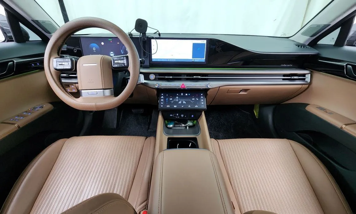 Hyundai Grandeur — фото 10