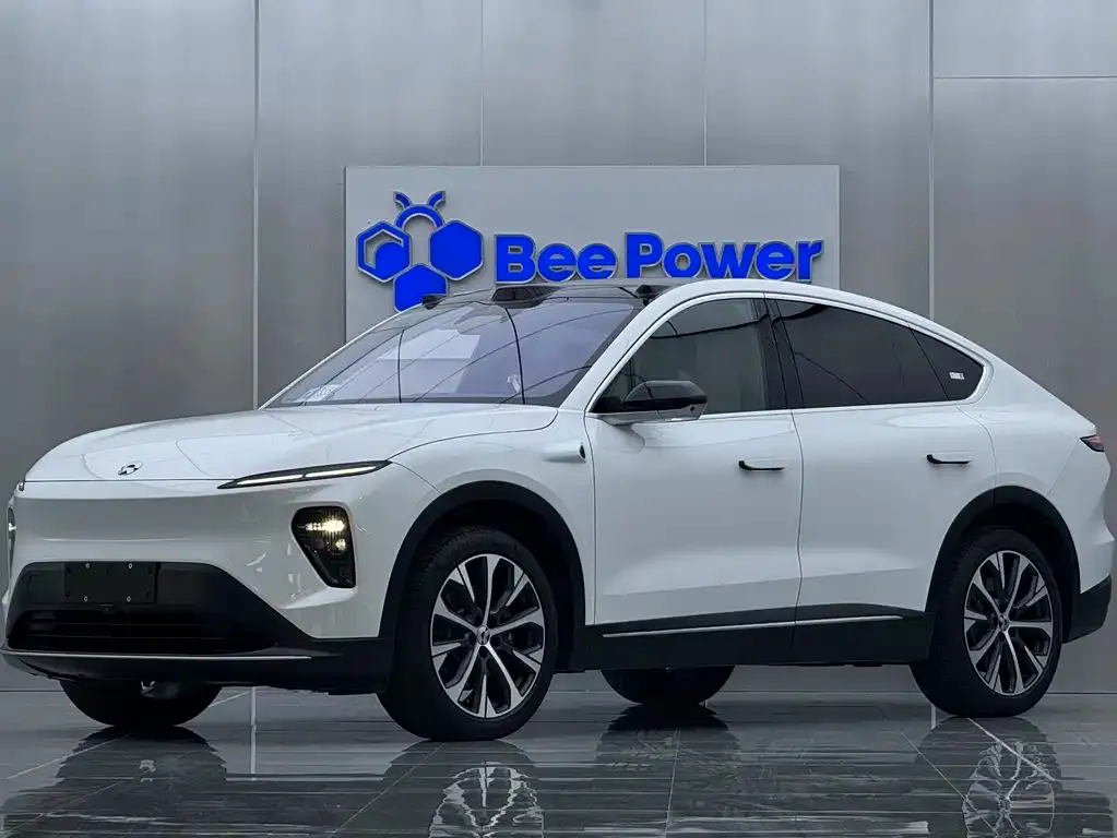 NIO EC7