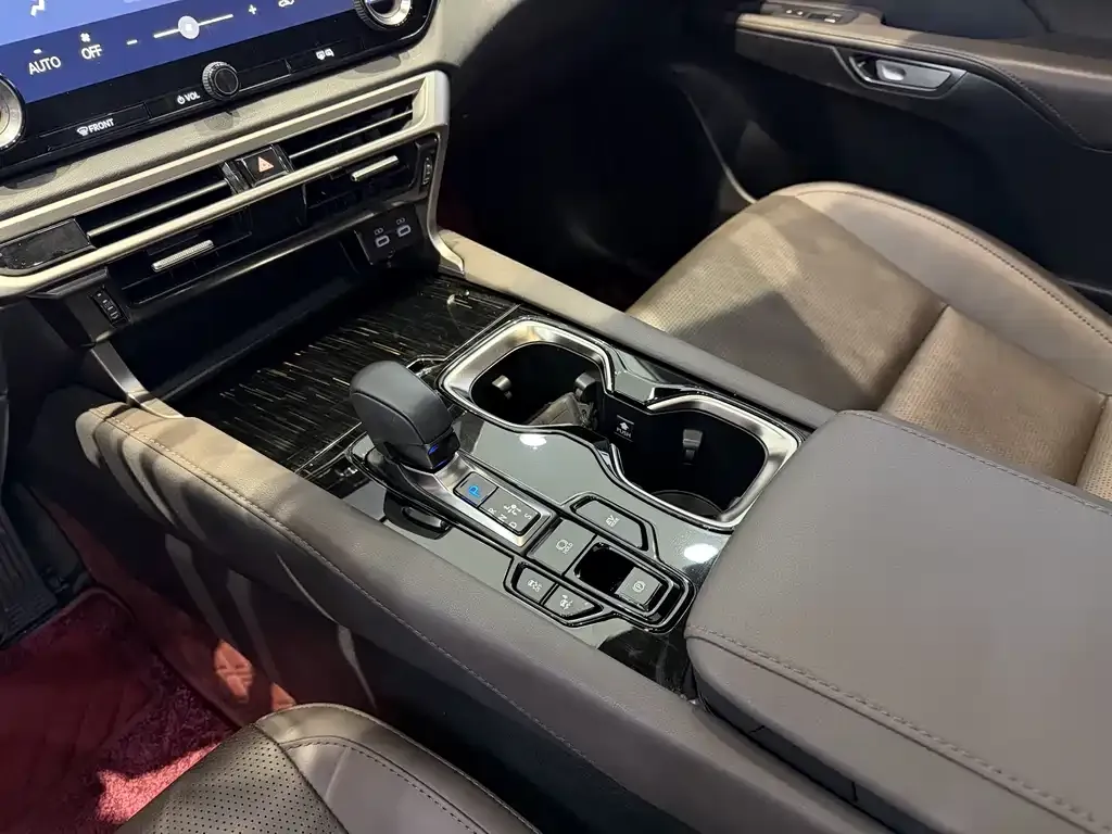 Lexus RX — фото 10