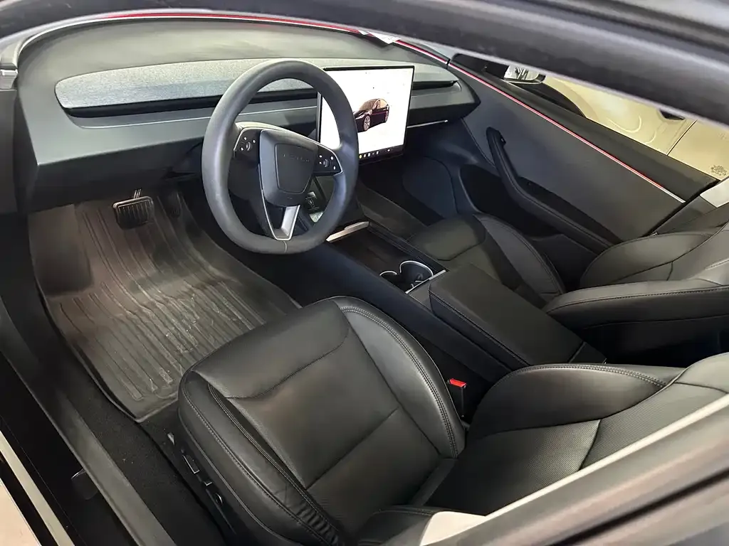 Tesla Model 3 — фото 5
