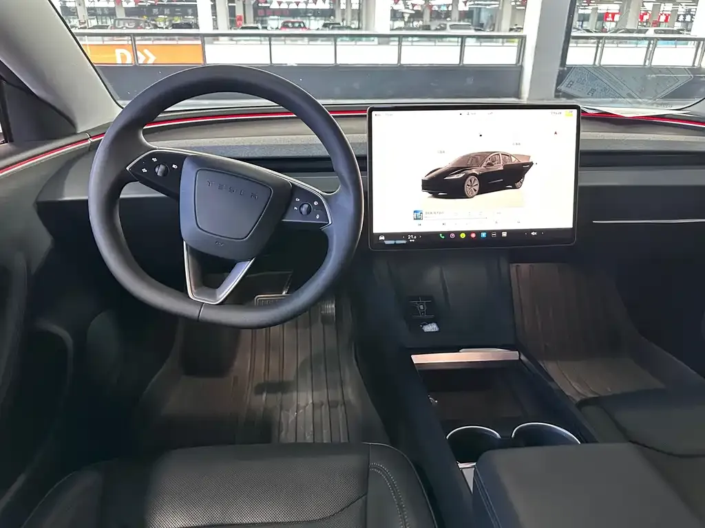 Tesla Model 3 — фото 2