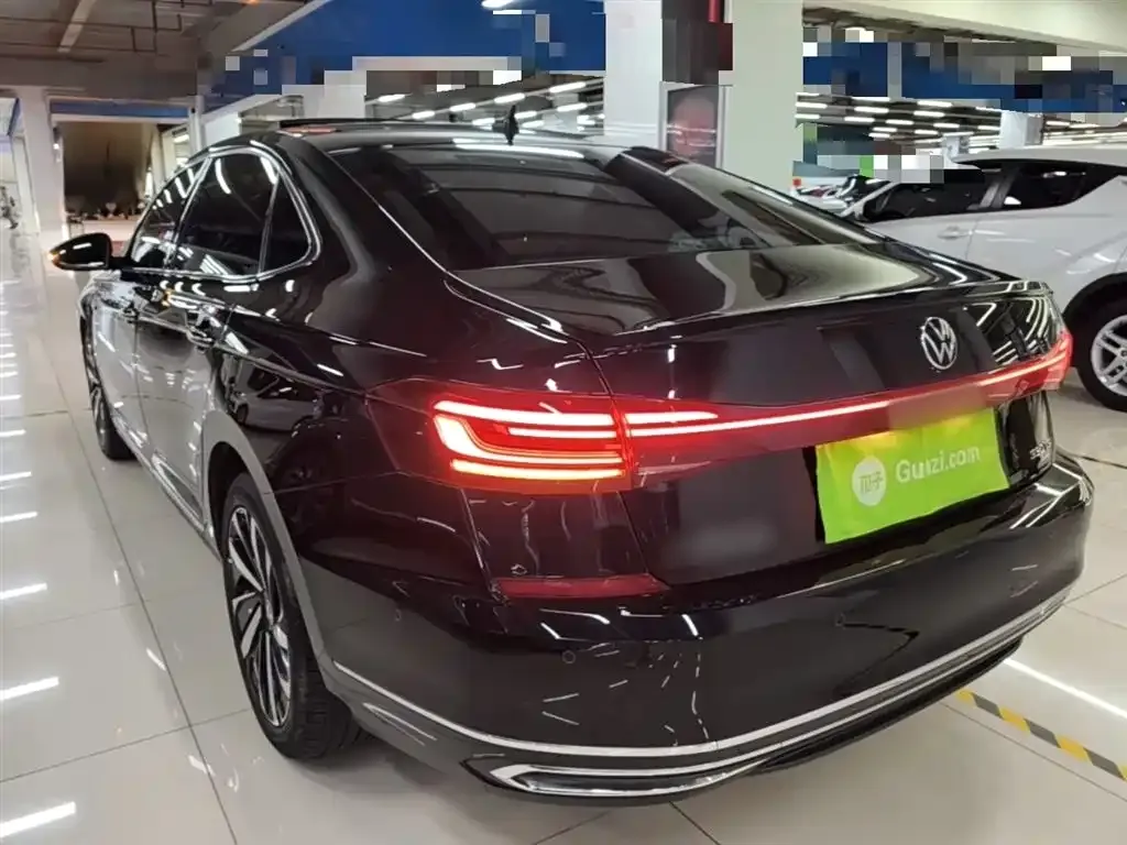 Volkswagen Passat — фото 5