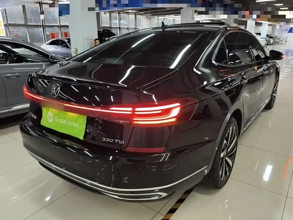 Volkswagen Passat — фото 8
